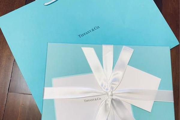 深度|后奢侈时代:买不起Tiffany,就买Tiffany的杯子 深度|后奢侈时代:买不起Tiffany,就买Tiffany的杯子