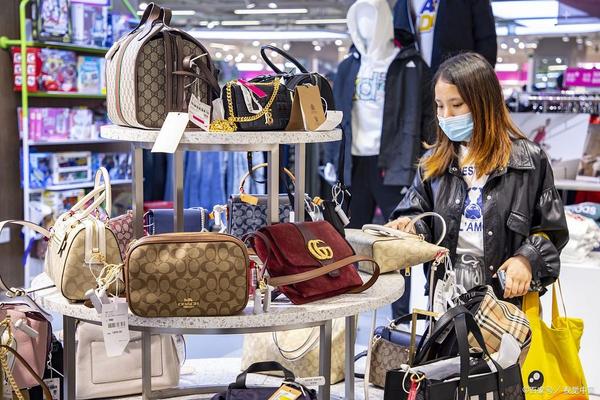 奢侈品行业进入下半场,特卖会开始兴起 奢侈品行业进入下半场,特卖会开始兴起