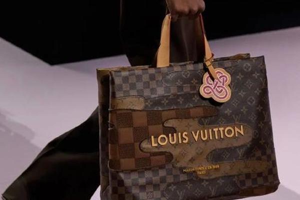 什么LV、Dior,这些奢侈品上的元素在中国文物里都有 什么LV、Dior,这些奢侈品上的元素在中国文物里都有