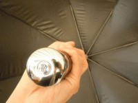 顶级豪车送啥赠品?宾利、劳斯莱斯让人羡慕,红旗最得人心