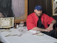 明明是个时尚品牌,为什么总说 BALENCIAGA 是「反时尚」