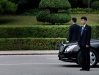 朝鲜靠什么手段为将军买到豪车？国际制裁形同虚设？背后有何隐情