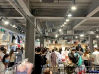 深度 ｜ 在中国开店的少女品牌Brandy Melville为什么这么火？