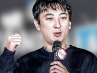 王思聪最爱的一辆车，价值700万，车身7个大字亮了