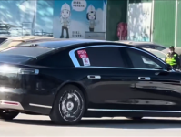 华为百万级豪车 尊界S800路试 博主：对顶豪人群理解很深刻