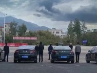 保时捷路虎狂降几十万，为什么豪车在中国不香了？