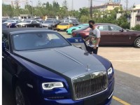 王思聪最爱的一辆车，价值700万，车身7个大字亮了