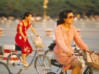 70年来中国女性服饰变迁史：你的时尚，都是爸妈玩剩的