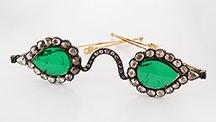 Diamond (left) and emerald (right) lenses. Diamond (left) and emerald (right) lenses.