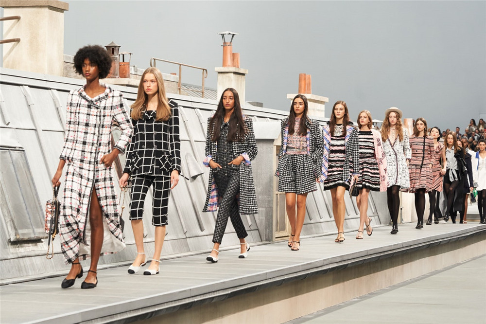 Chanel-vogue-credit-Go-Runway.jpg
