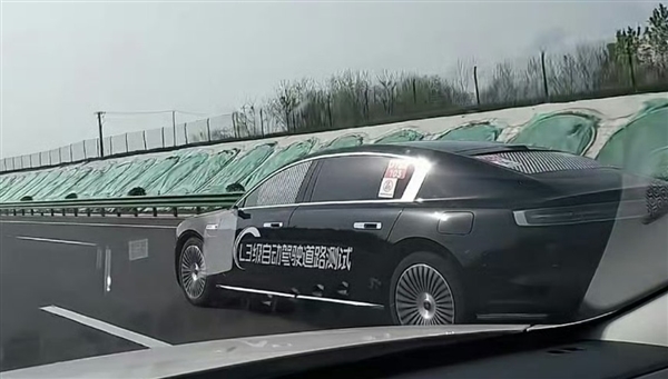 华为百万级豪车 尊界S800上市定档:内饰部分细节提前曝光
